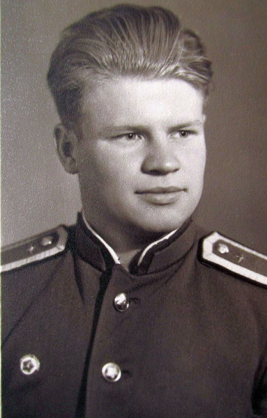 Курсант Щербина Анатолий. Г. Харьков. 1964 год.