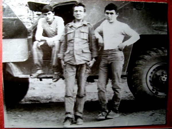 С друзьями на память. Второй слева Щерба Георгий. 1982 – 1984 гг. Афганистан.